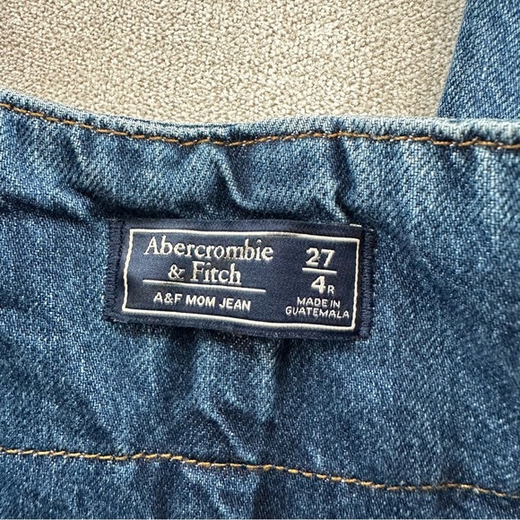 Abercrombie and Fitch Mom Jean. High Waist. Size 4/27. - Picture 6 of 9